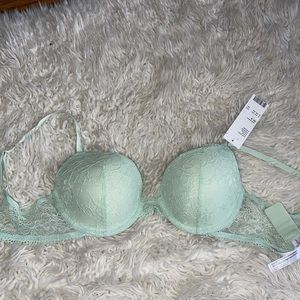Mint bra brand new
